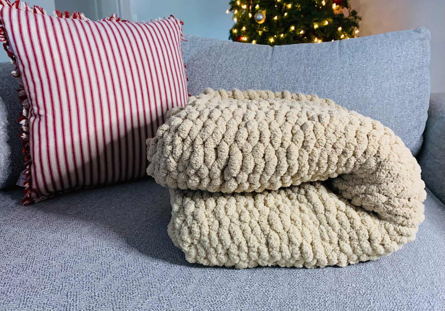 Large Chunky Knit Blankets